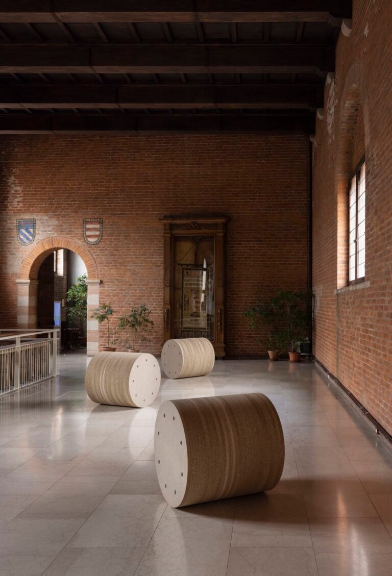 Alessandro Agudio, Palazzo del Comune, Cremona, 2023. Courtesy Cremona Contemporanea Art Week. Photo Andrea Rossetti