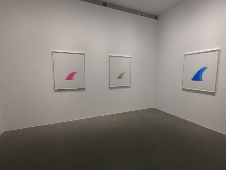 Alex Israel, Fins, installation view at Gagosian, Roma, 2023