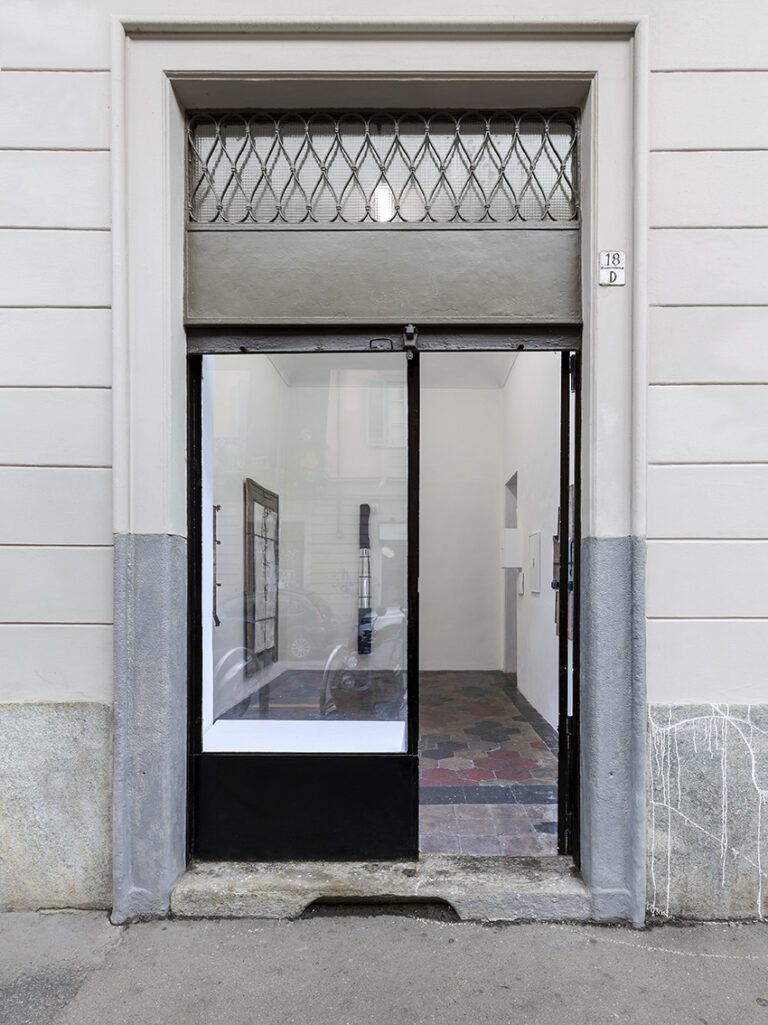 Andreas Fogarasi, 1978, installation view at Quartz, Torino, 2023