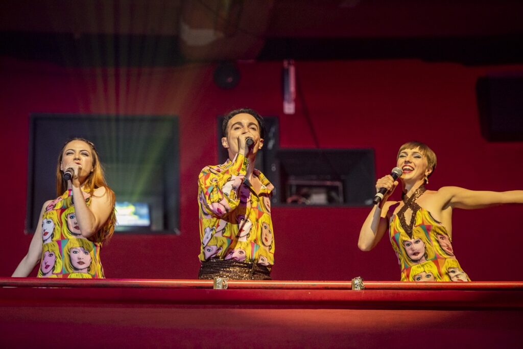 Bailo Bailo, il musical su Raffaella Carrà | Artribune