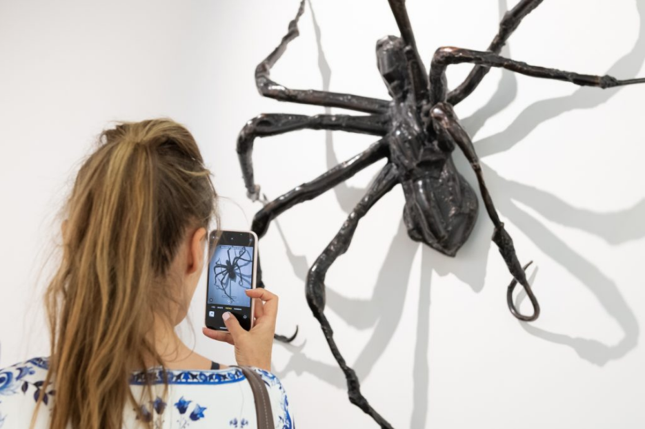 Louise Bourgeois da Hauser & Wirth. Courtesy of Art Basel