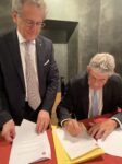 Bruno Barel e Mario Cherido (lares), firma verbale di consegna