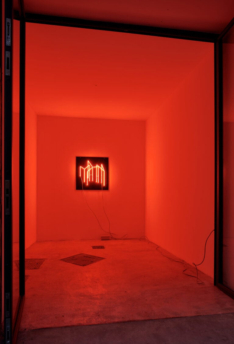 Davide Trabucco, stilopòdi, 2017, garage Bentivoglio, Bologna. Photo: Carlo Favero