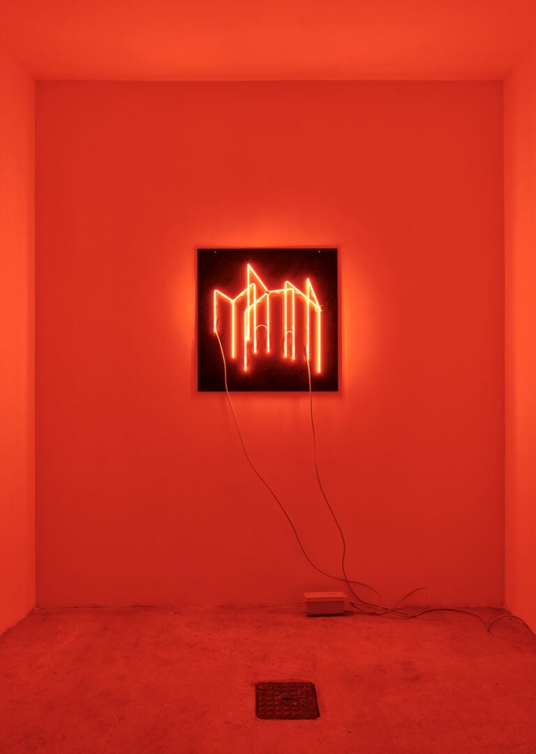 Davide Trabucco, stilopòdi, 2017, garage Bentivoglio, Bologna. Photo: Carlo Favero