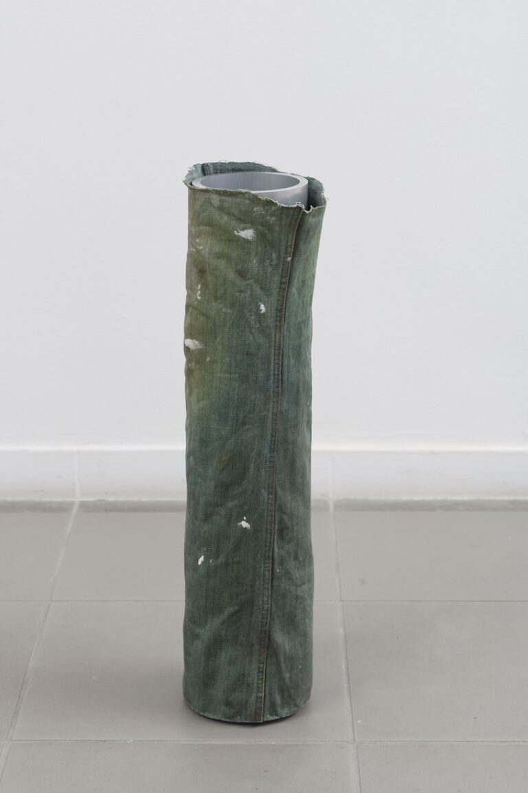 Florian Neufeldt, A Leg's Lenght, 2023. Courtesy The Gallery Apart Rome. Photo by Giorgio Benni