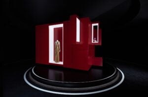 Gucci Cosmos. La maison in mostra a Shanghai festeggia 102 anni