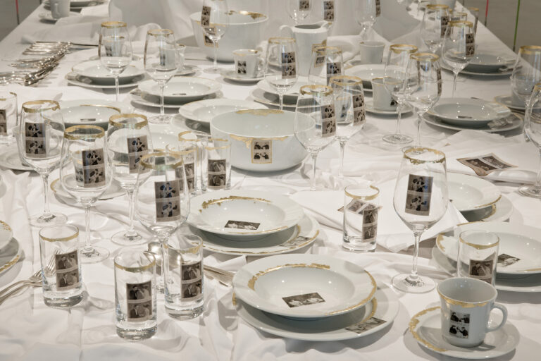 Gülsün Karamustafa, Etiquette, 2011, particolare. Courtesy of the artist