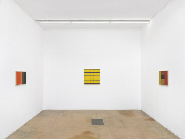 Ian Burn, installation view at MAMCO, Ginevra, 2023. Photo Annik Wetter