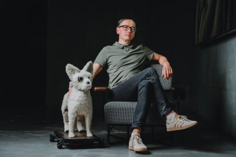 Mario Klingemann con Aicca, 2023