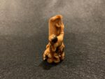 Netsuke con kakemono di Shoki che afferra un Oni, seconda metà XIX secolo