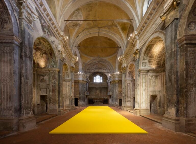 Olivier Mosset, San Carlo, Cremona, 2023. Courtesy Cremona Contemporanea Art Week. Photo Andrea Rossetti