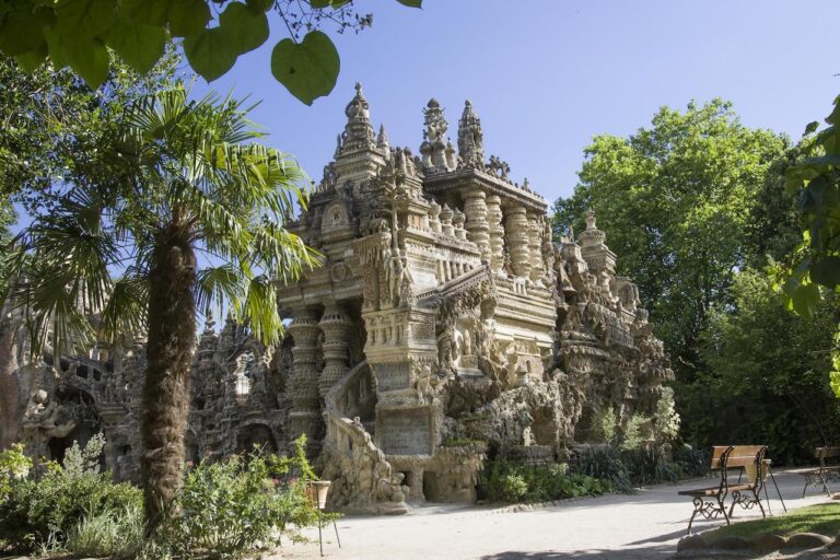 Palais Idéal, Hauterives, Francia. Photo © Dario Bragaglia