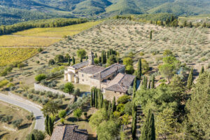 Il nuovo hotel di design in una pieve millenaria del Chianti