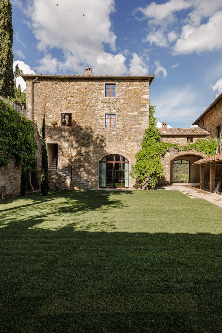 Pierattelli Architetture, esterni relais Pieve Aldina, Chianti. Photo Iuri Niccolai