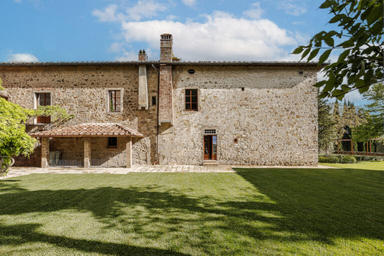 Pierattelli Architetture, esterni relais Pieve Aldina, Chianti. Photo Iuri Niccolai