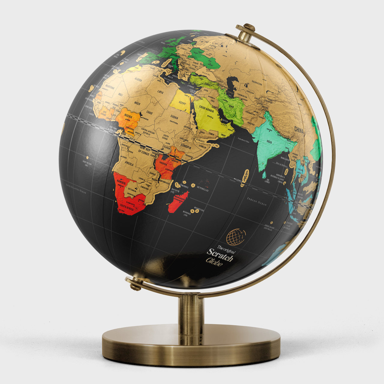 Scratch-off world globe, il mappamondo gratta e viaggi di Suck Uk