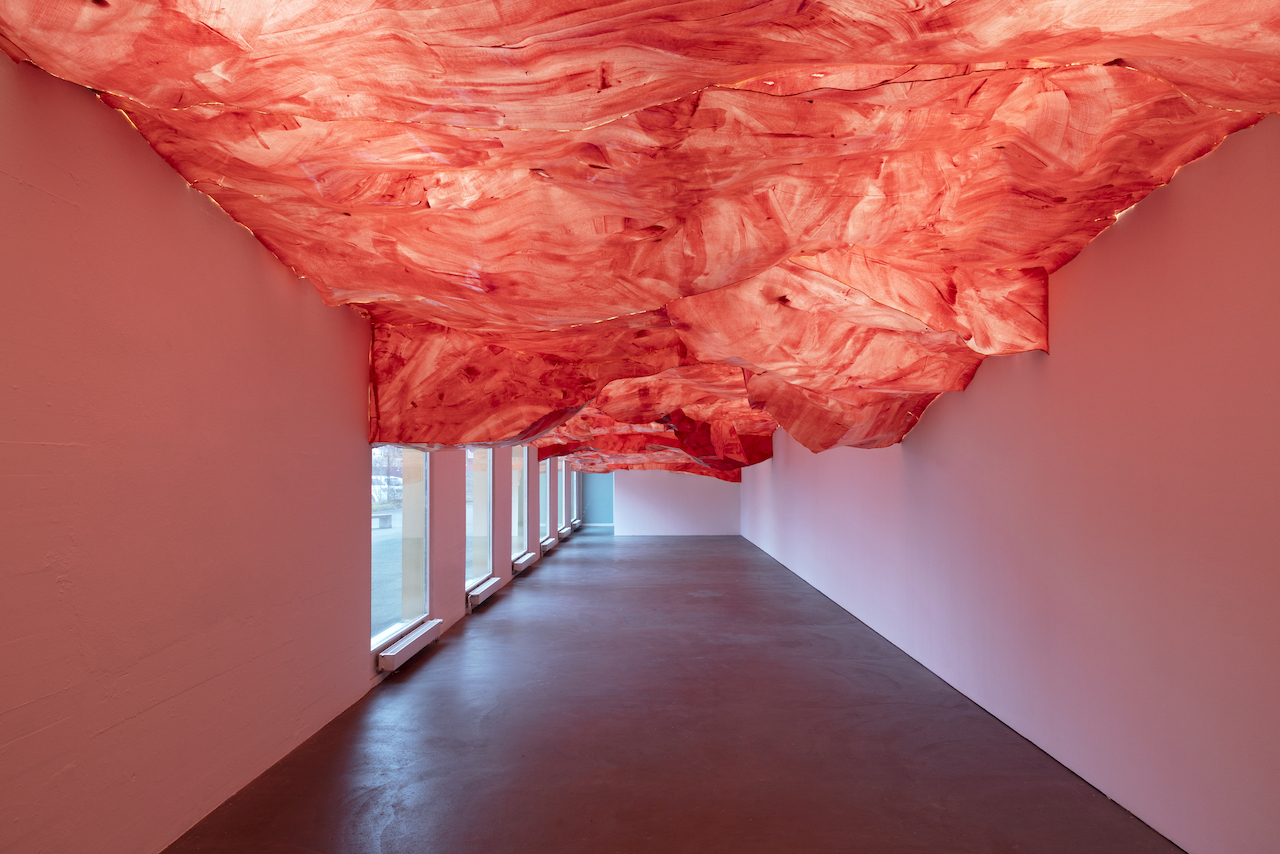Simone Holliger, Venir en main, 2022, installation view at Kunsthaus Baselland, Basilea, 2023. Courtesy the artist. Photo Gina Folly