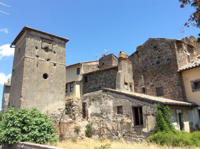 Un museo d’arte contemporanea in una torre medievale. Intervista al fondatore Antonio Arévalo