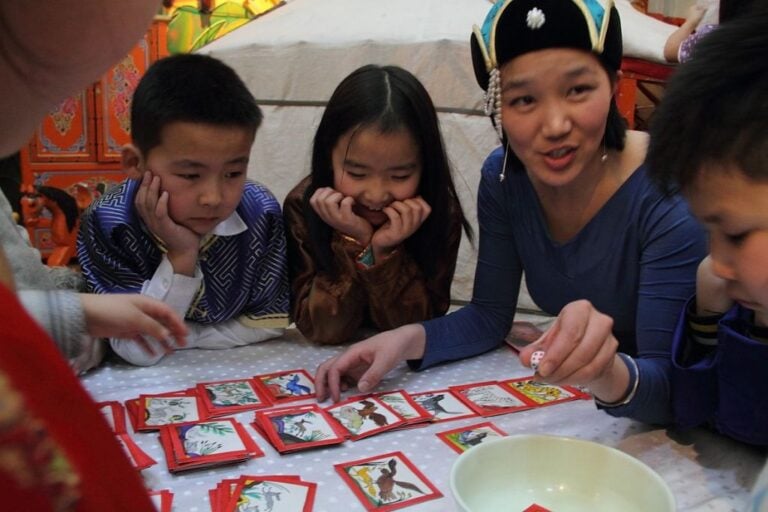 Un laboratorio per bambini. Photo © National Museum of Mongolia