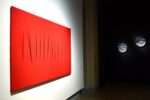 Una collezione inattesa. Viaggio nel contemporaneo tra pittura e scultura, installation view at Gallerie d'Italia, Milano, 2023. Photo Roberto Serra