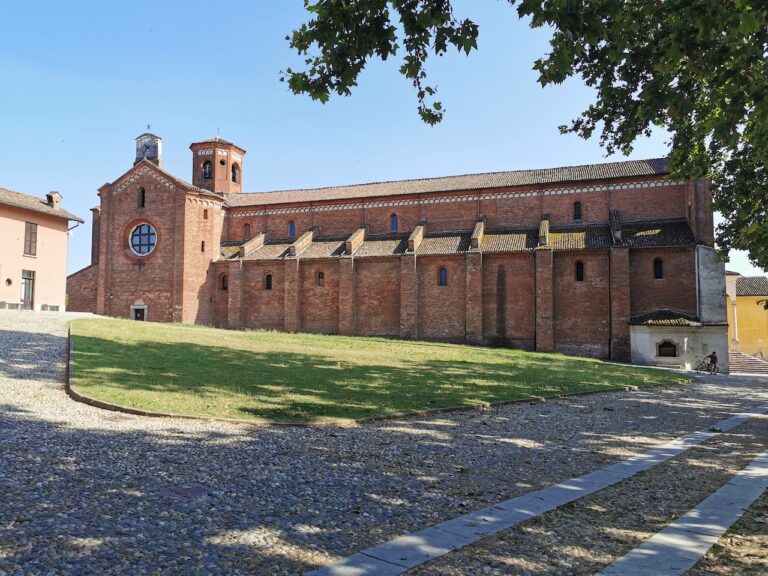 Abbazia di Morimondo, Milano. Photo Thomas Villa