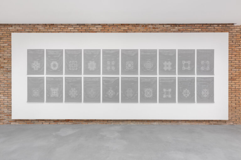 Aldo Grazzi, Evanescenze, installation view at Spazio Berlendis, Venezia, 2023. Photo Enrico Fiorese
