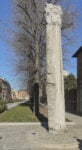 Colonna del Diavolo, Piazza Sant'Ambrogio, Milano. Photo Lorenzo Fratti, CC BY SA 3.0, via Wikimedia Commons