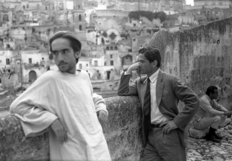 Domenico Notarangelo, Pasolini e Irazoqui sul set del film Il Vangelo secondo Matteo. Selezione MAXXI