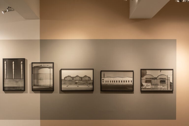 L’Italia è un desiderio. Fotografie, Paesaggi e Visioni (1842-2022). Le Collezioni Alinari e Mufoco, installation view at Scuderie del Quirinale, Roma, 2023