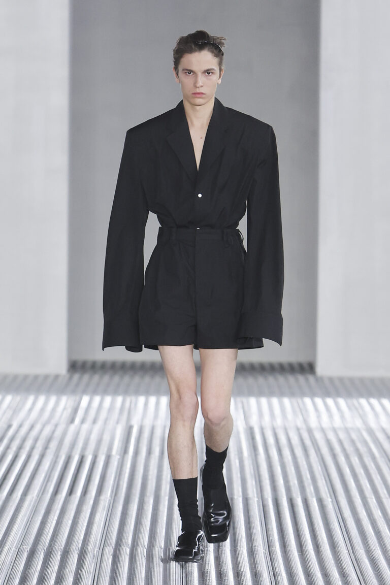 Look Prada - Fluid Form SS24