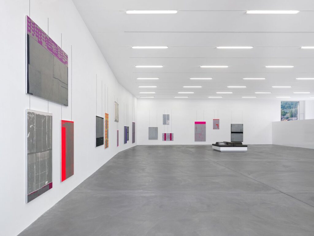 Lorenza Longhi, Minuet Of Manners, installation view at Kunsthalle Zurich, Zurigo, 2021. Photo Annik Wetter