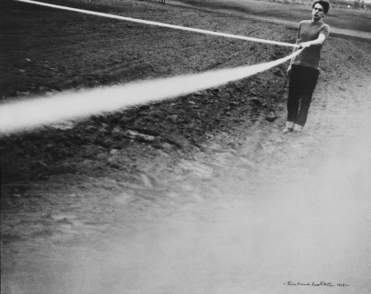 Luca Maria Patella, Terra animata, 1967. Tela fotografica, cm 110 x 140 . Collezione privata, Foligno. Photo Studio Viaindustriae