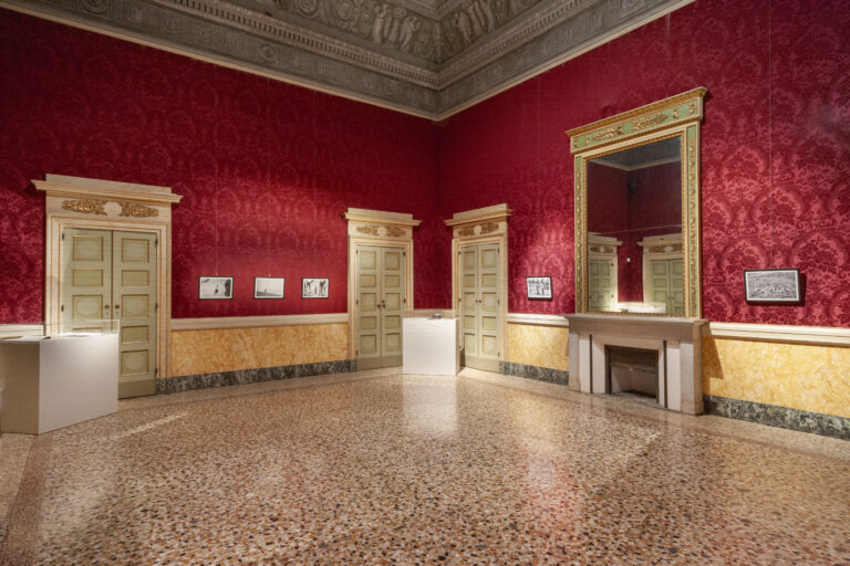 Mario Dondero - La libertà e l'impegno, installation view at Palazzo Reale, Milano, 2023. Photo Nicola Cazzulo