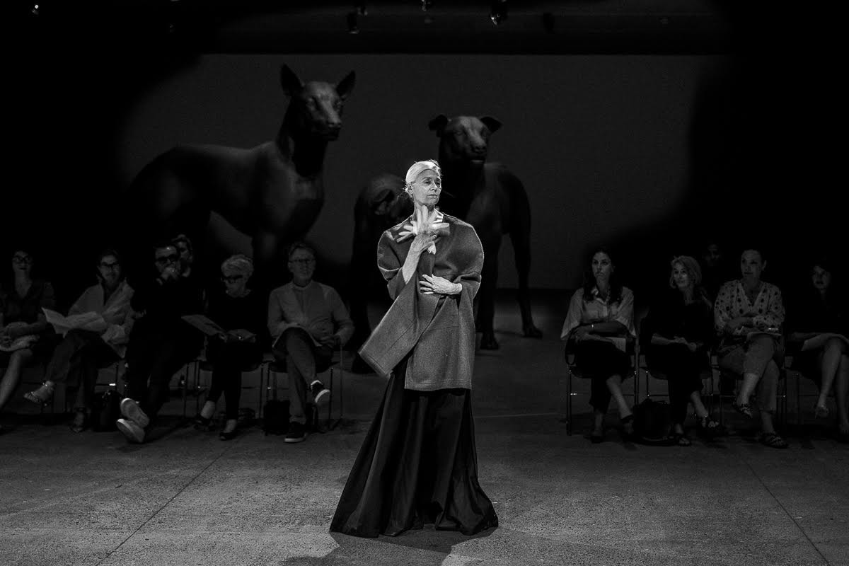 Olivier Saillard alla Fondazione Cartier di Parigi. Crediti foto: Ruediger Glatz