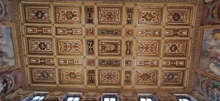 Palazzo Lateranense, Sala dei Pontefici. Photo Thomas Villa