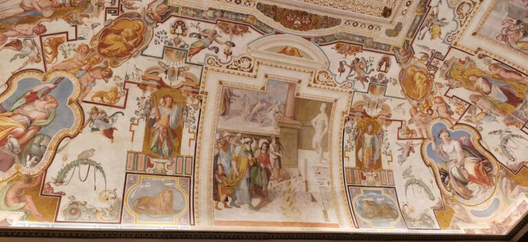 Palazzo Lateranense, Sala di Daniele Abbattimento degli idoli pagani. Photo Thomas Villa