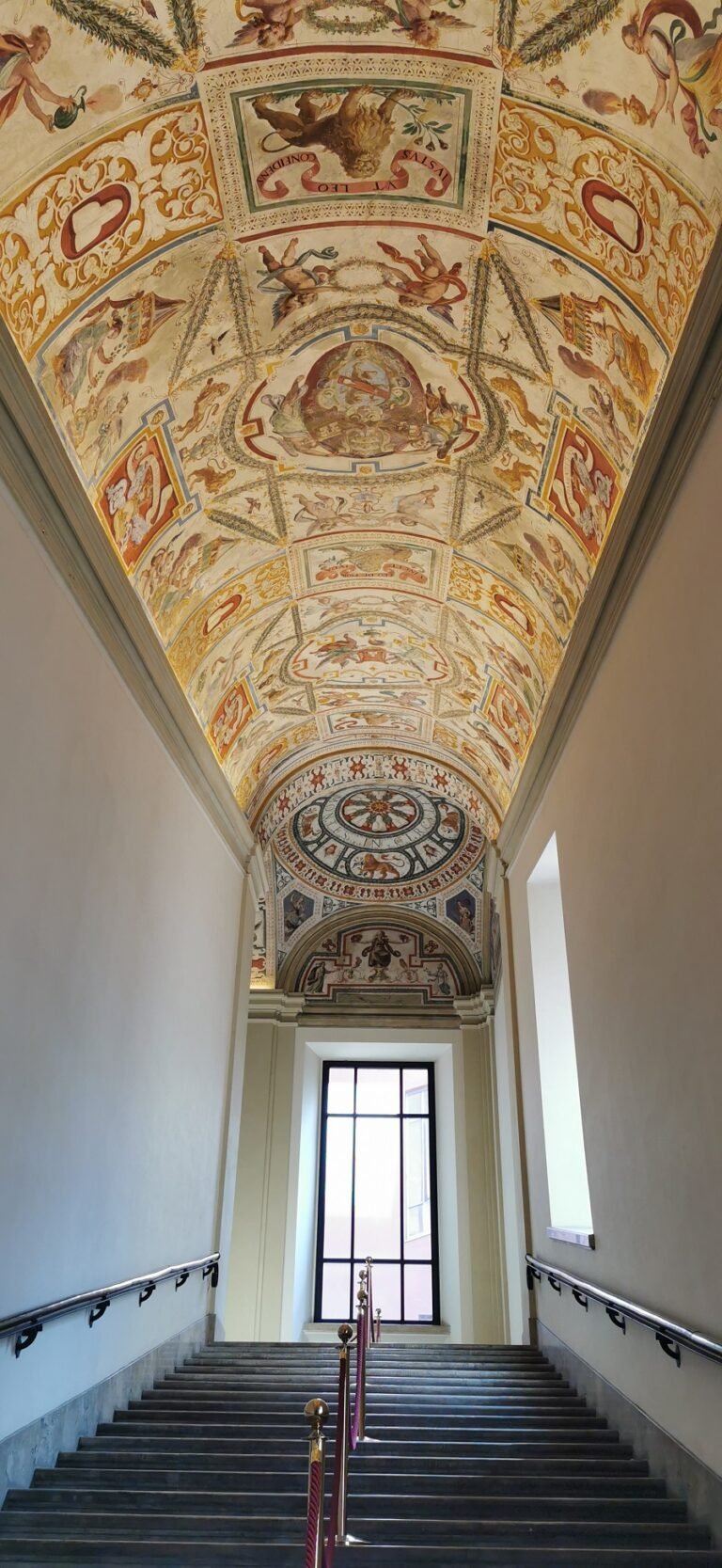 Palazzo Lateranense, scalone d'onore. Photo Thomas Villa