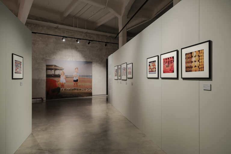 Photo&Food. Il cibo nelle fotografie Magnum dagli anni Quaranta a oggi, installation view at Eataly Art House, Verona, 2023