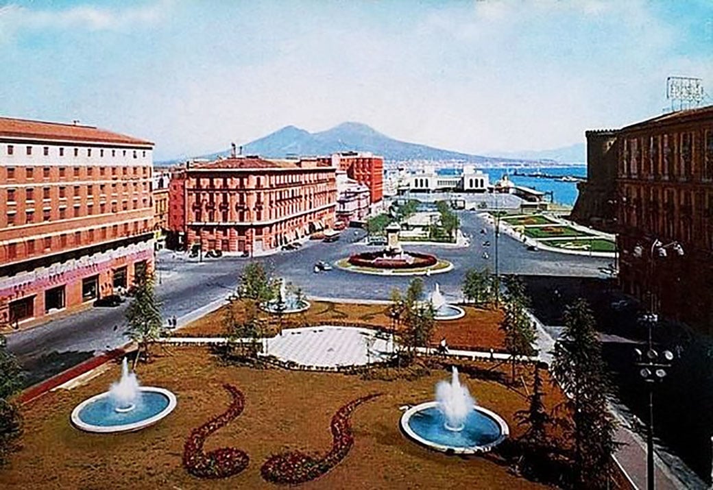 Storia e futuro di piazza Municipio a Napoli Artribune