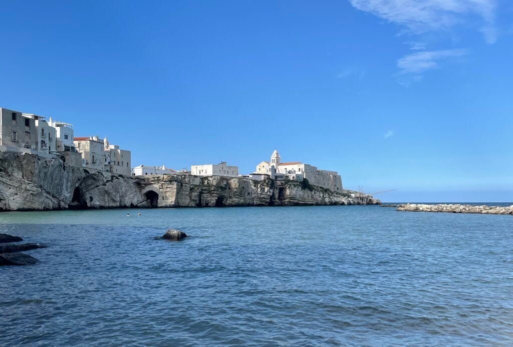 Itinerario culturale a Vieste, la Perla del Gargano. Cosa fare e vedere