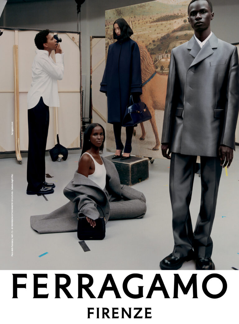 210X285 PROTOTIPO SG FERRAGAMO FIRENZE FW23 24 ING@12 L’arte rinascimentale nella campagna di Ferragamo agli Uffizi di Firenze 
