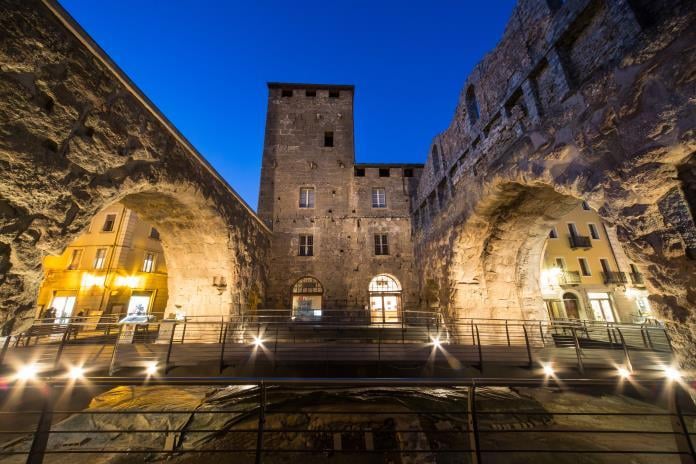 Valle D'Aosta, Torre Signori e Porta Praetoria Aosta