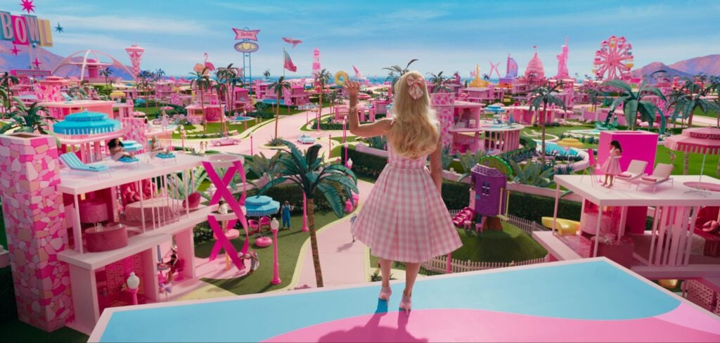 Barbie vs Oppenheimer: gli effetti del cinema sui trend della moda nel 2023
