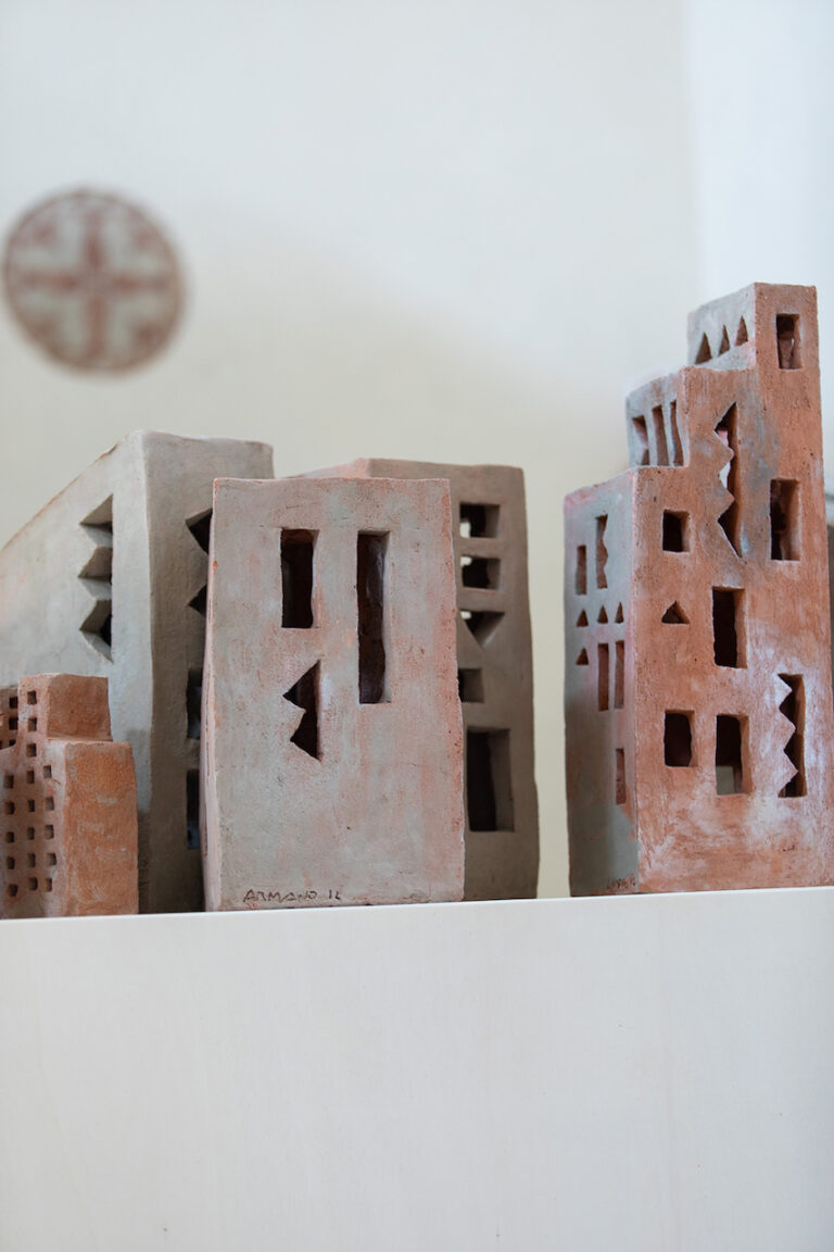 Elio Armano, Città, 2012, terracotta pigmentata. Courtesy Studio Armano. Photo makethatstudio