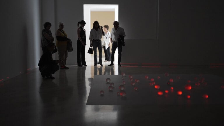 Inaugurazione della mostra di Maurizio Mochetti, Fondazione Pascali, Polignano a Mare, 2023. Photo Gianluca Distante