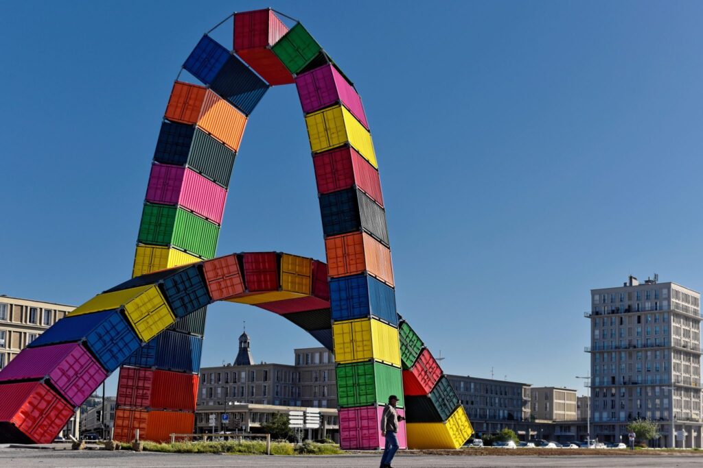 Le Havre. Catene de containers. Credit Le Havre etretat tourisme