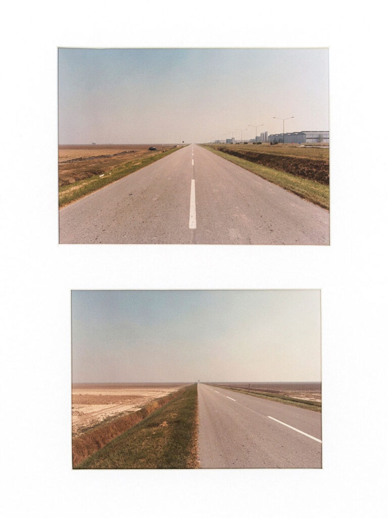 Luigi Ghirri, Campagna Emiliana (dalla serie Strada provinciale delle anime), 1989