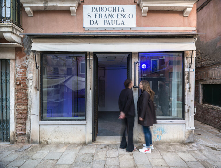 Matteo Vettorello, Tuning space, exhibition view at galleria 10 & zero uno, Venezia, 2023. Photo Filippo Molena