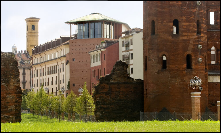 Porta Palatina, Isolato Santo Stefano, 2000-2006. Photo Bruno Cattani, Archivio Isolarchitetti