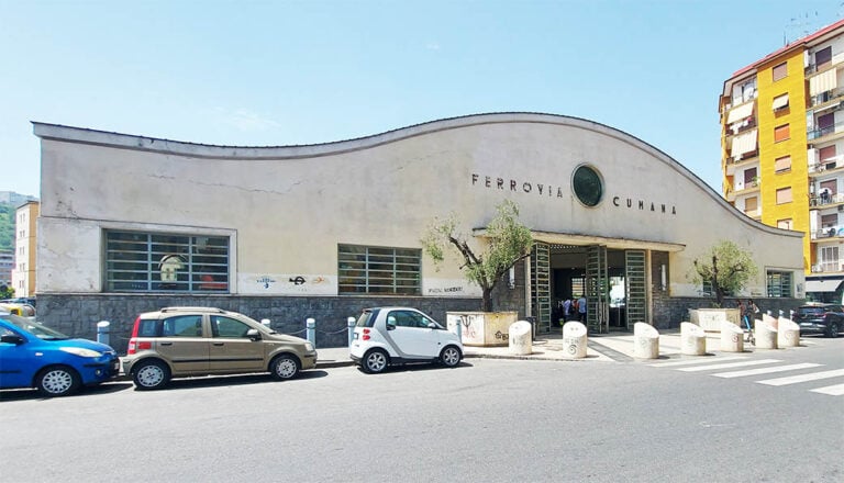 Stazione Fuorigrotta della Cumana, accesso da via Leopardi, Napoli. Photo Carlo De Cristofaro